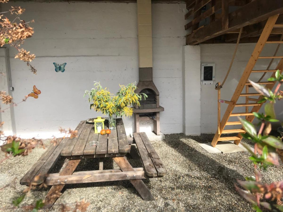 Gite, Jacuzzi & Vin Au Grenier De Madiran Exteriér fotografie
